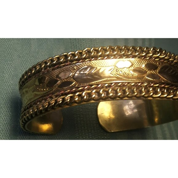 Etched Brass Cuff Bracelet Wide Boho Statement Cuff with Chain Border Vintage - Picture 5 of 10